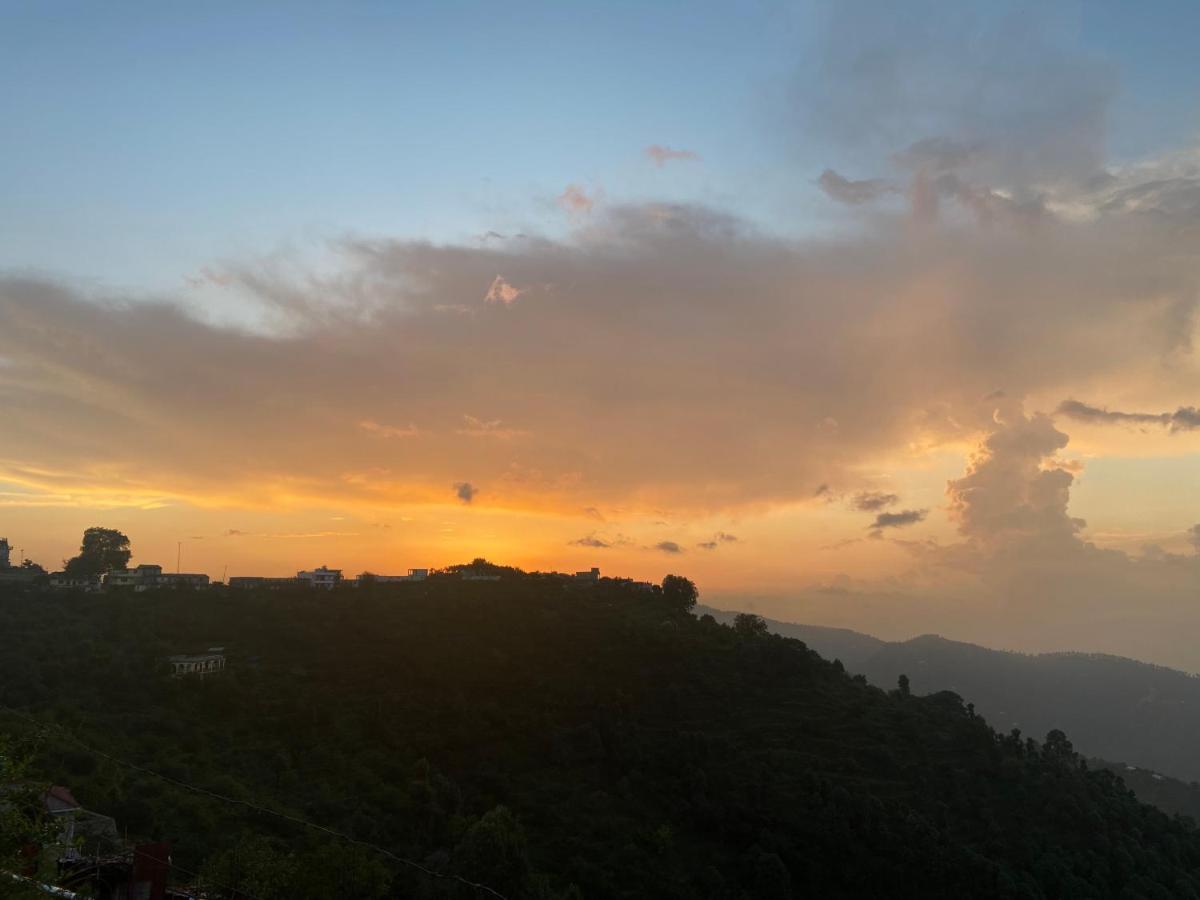 Wincliff Orchard Resort Mukteshwar Exteriér fotografie